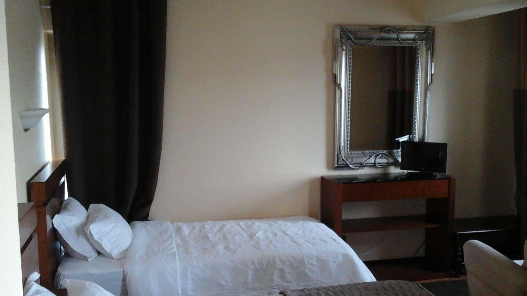 Wot Sintra Ocean Otel Azenhas do Mar Dış mekan fotoğraf